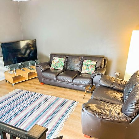 2 Bed - 2 Bath - Duplex Apartment Next To Lbu-Headingley Centre-Ycc Arena-Families-Relocators - Long Stay Rates Available Meanwood Eksteriør billede